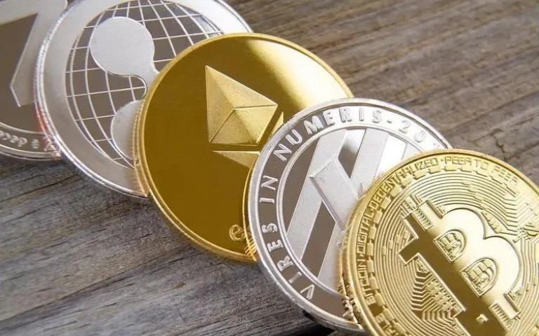 比特币涨至73000美元后，Husky Inu、Cardano、Solana和Dogecoin成为投资者关注的四大潜力山寨币