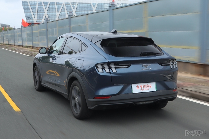 不喝油的“野马”还野吗？测试Mustang Mach-E