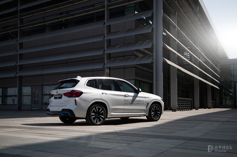 宝马向消费者传达的安全核心价值_宝马服务核心价值观标语_宝马的核心价值