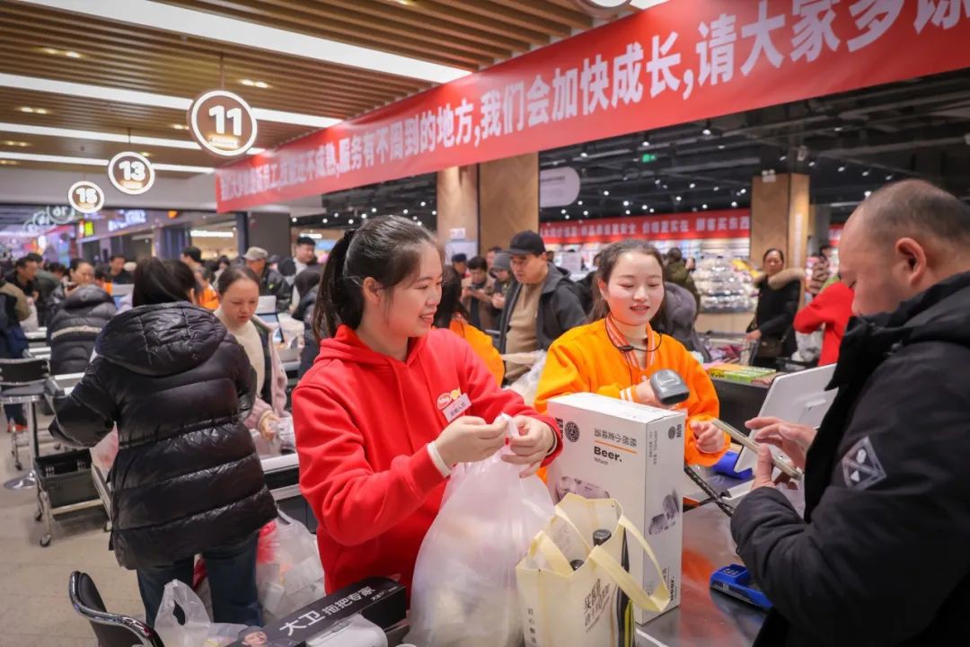 株洲首家“胖东来”指导调改店，步步高超市天元店恢复营业