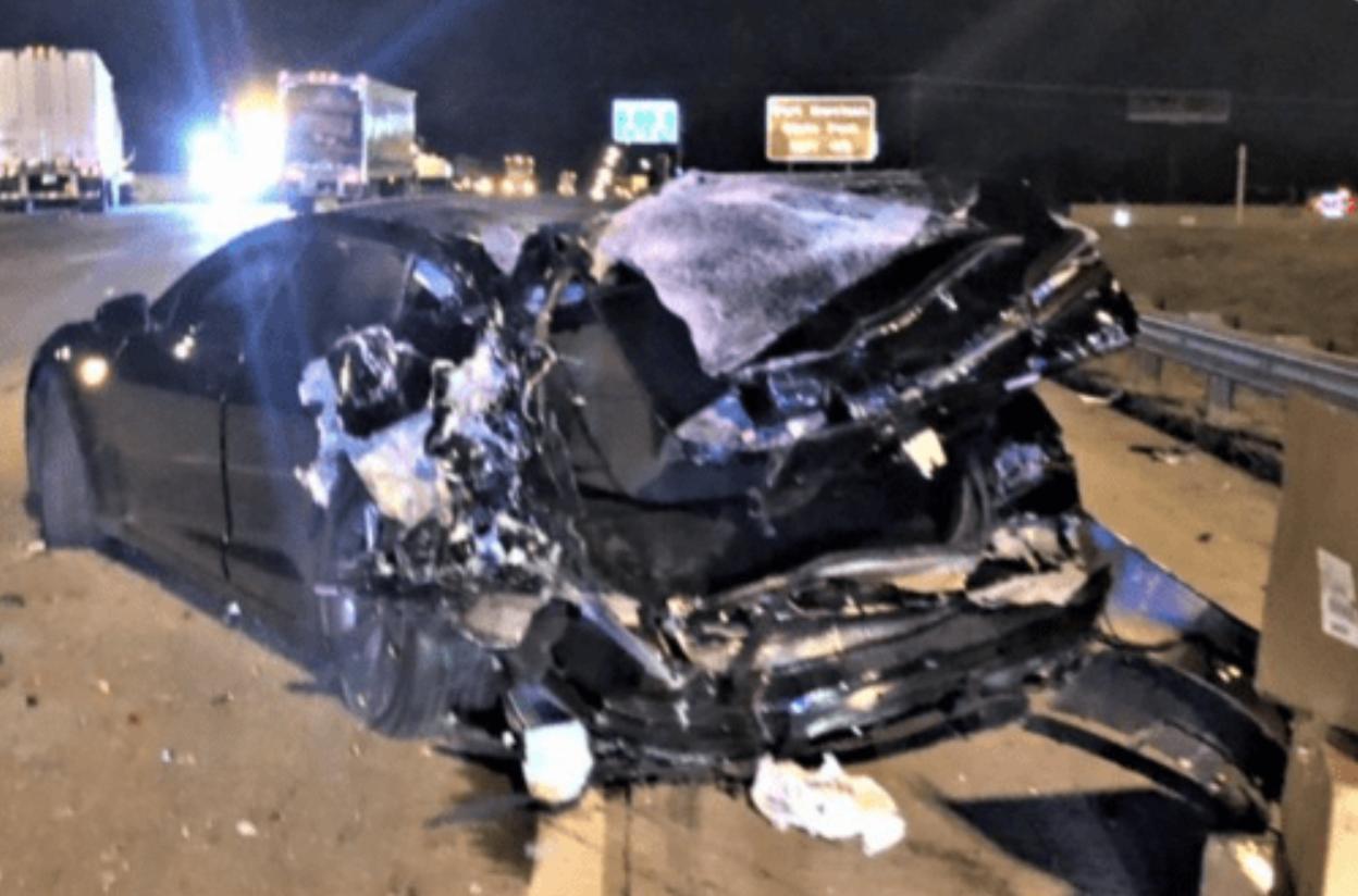 特斯拉辅助驾驶值得买_特斯拉辅助驾驶安全吗_特斯拉品牌与安全性的相辅相成