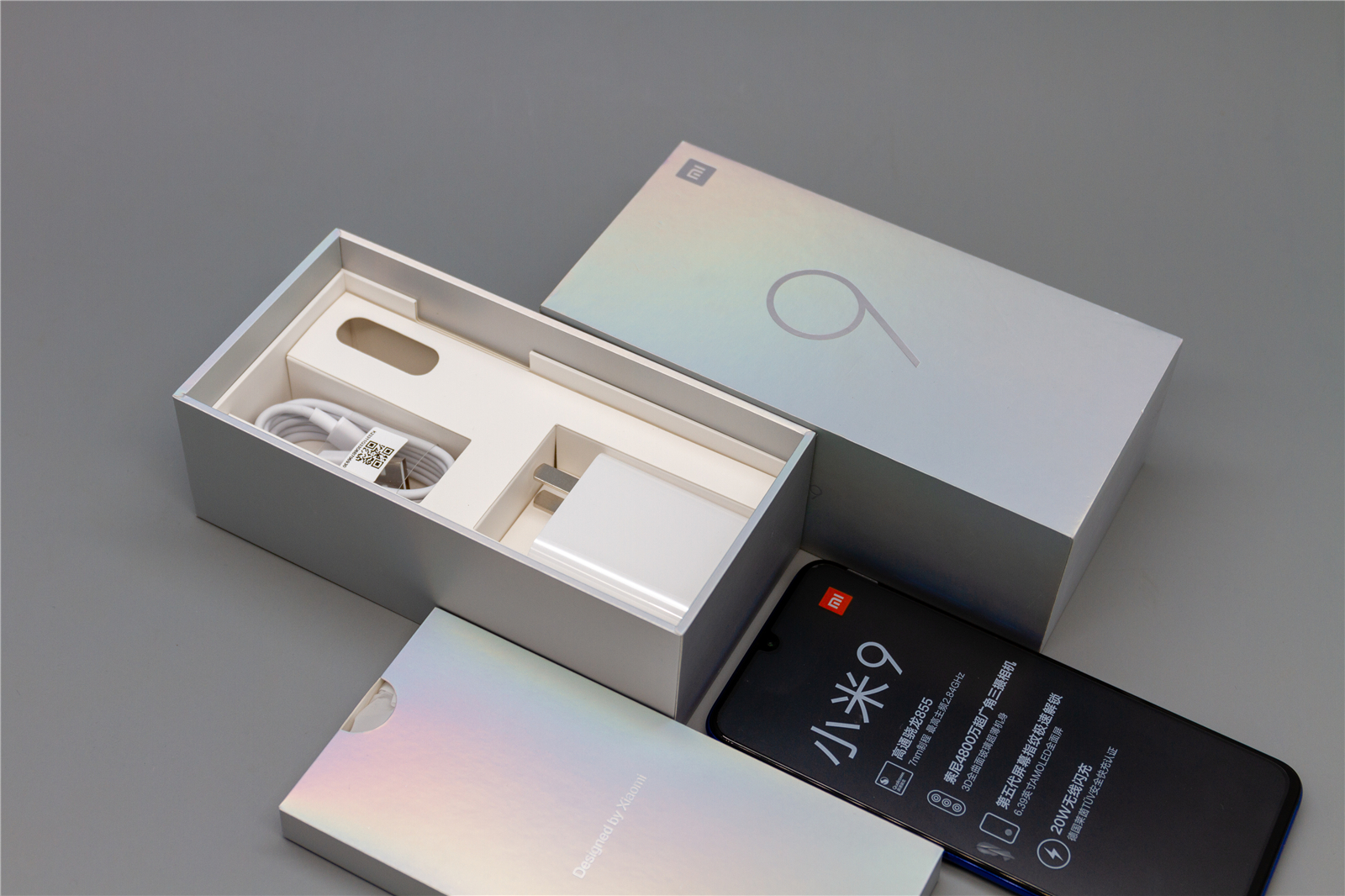 2999元！小米9评测：真的好看又能打