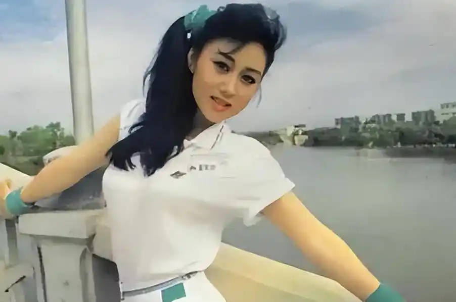 利智的生活故事与成长历程_利智的生活故事与成长历程_利智的生活故事与成长历程