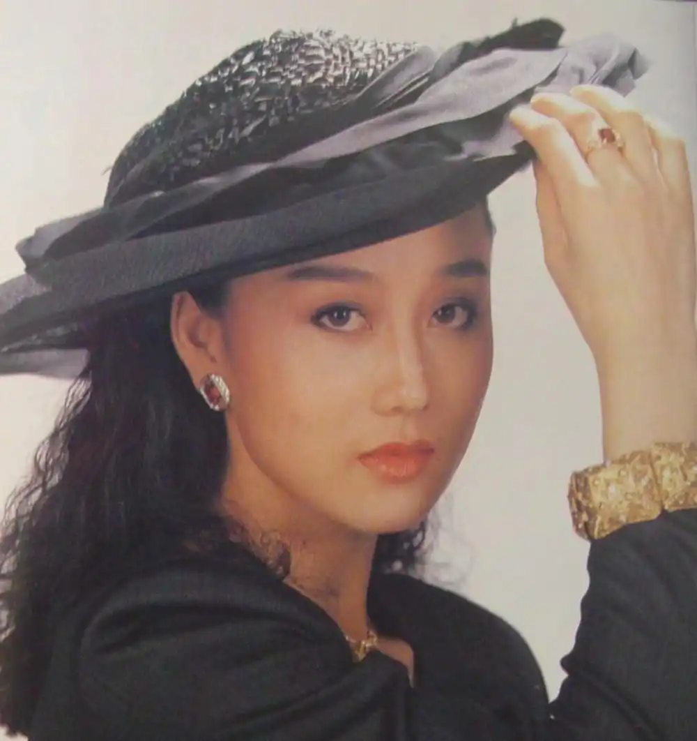 利智的生活故事与成长历程_利智的生活故事与成长历程_利智的生活故事与成长历程