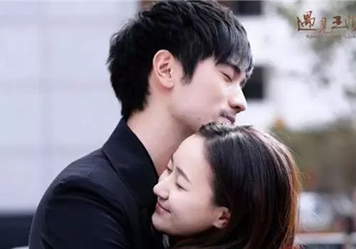 杨幂的经典爱情故事与情感共鸣_杨幂的爱情故事_杨幂故事