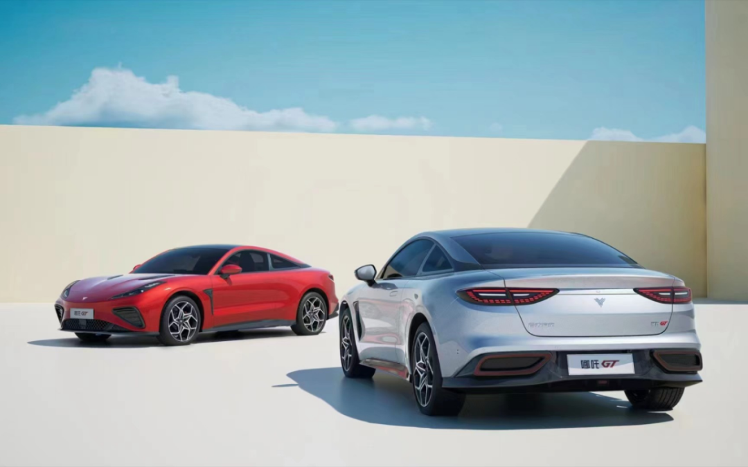 如何评价小米汽车_在质量与科技之间：小米汽车的选择_小米汽车的优势和劣势