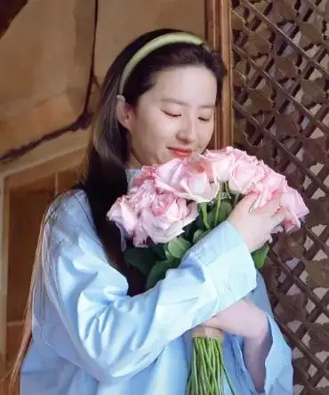 角色刘亦菲故事后续是什么_刘亦菲：每个角色后的故事_刘亦菲故事系列