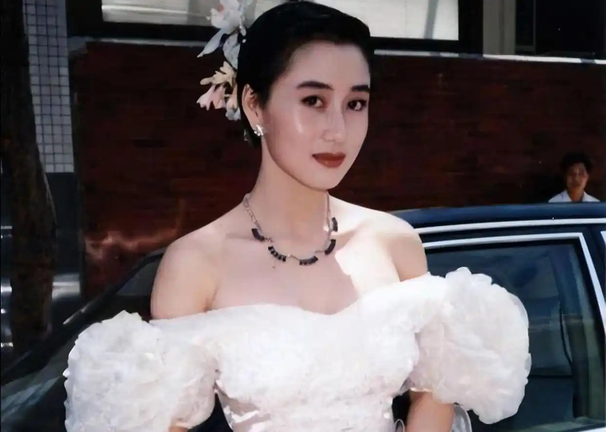 利智的生活故事与成长历程_利智的生活故事与成长历程_利智的生活故事与成长历程