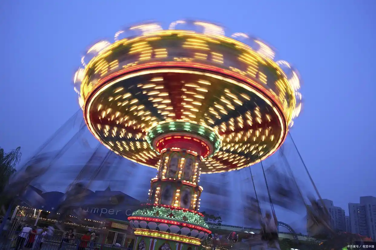 揭秘娱乐电影幕后制作：从剧本创作到导演视觉呈现的全过程