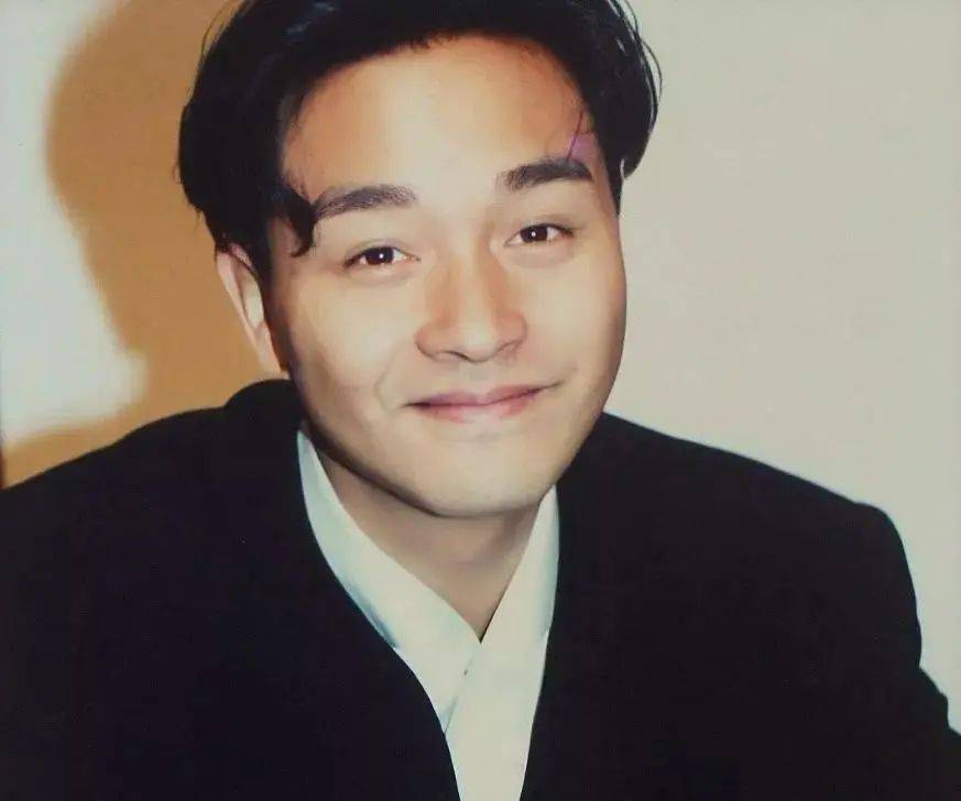 张国荣的精神象征与社会影响_张国荣的影响_张国荣的意义