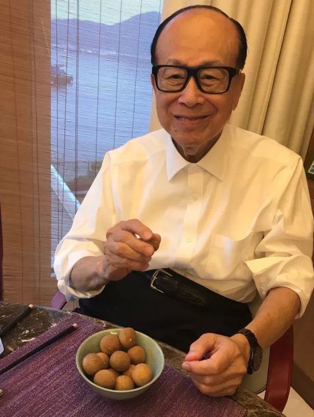 李嘉诚的成功经验_李嘉诚在国际市场的成功经验_李嘉诚经营模式