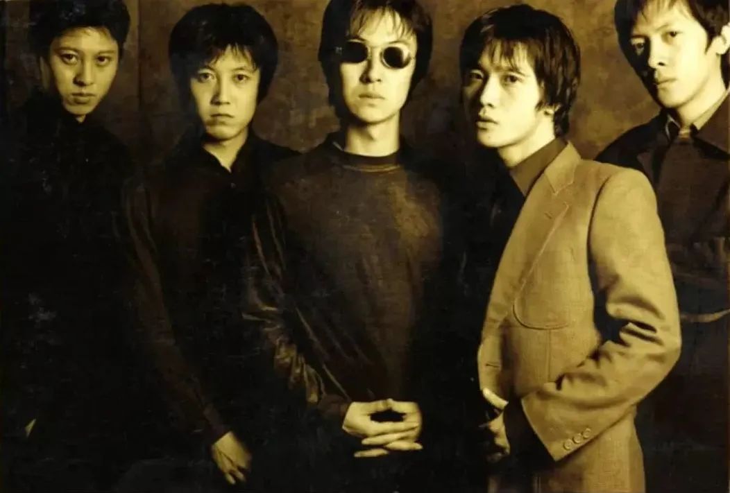 薛之谦个人品牌的发展，步步为营_薛之谦自主品牌_薛之谦创意商务营销