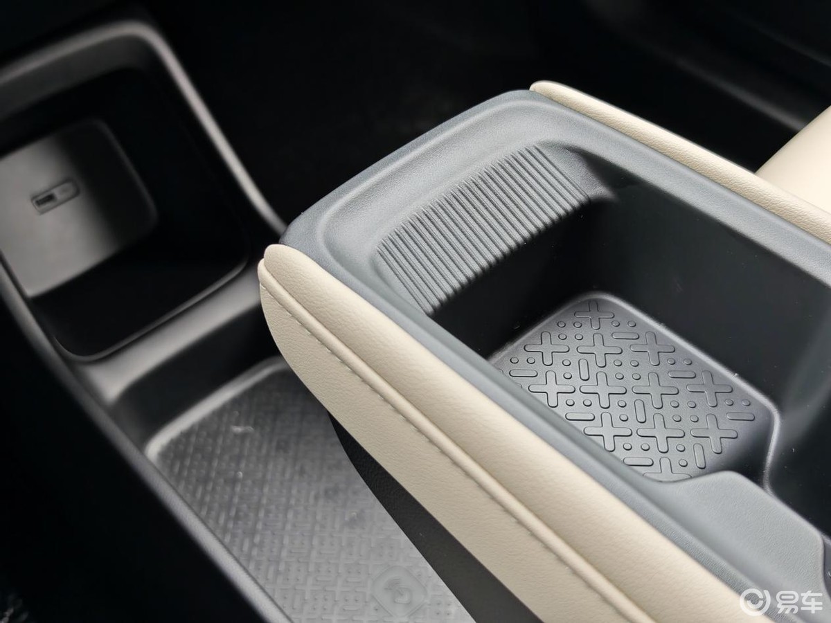 小米新型汽车_小米汽车图片报价新车报价_小型SUV中的佼佼者：小米汽车的性能表现