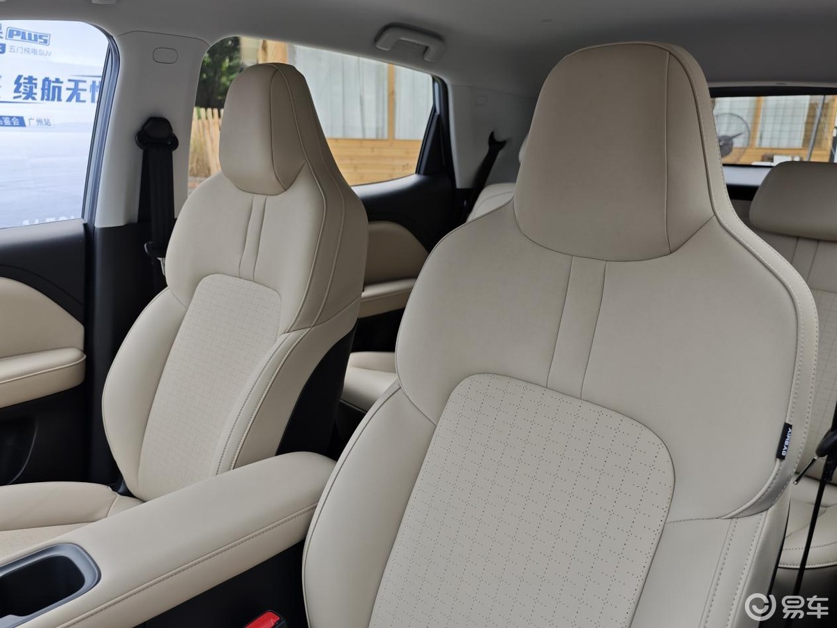 小型SUV中的佼佼者：小米汽车的性能表现_小米汽车图片报价新车报价_小米新型汽车