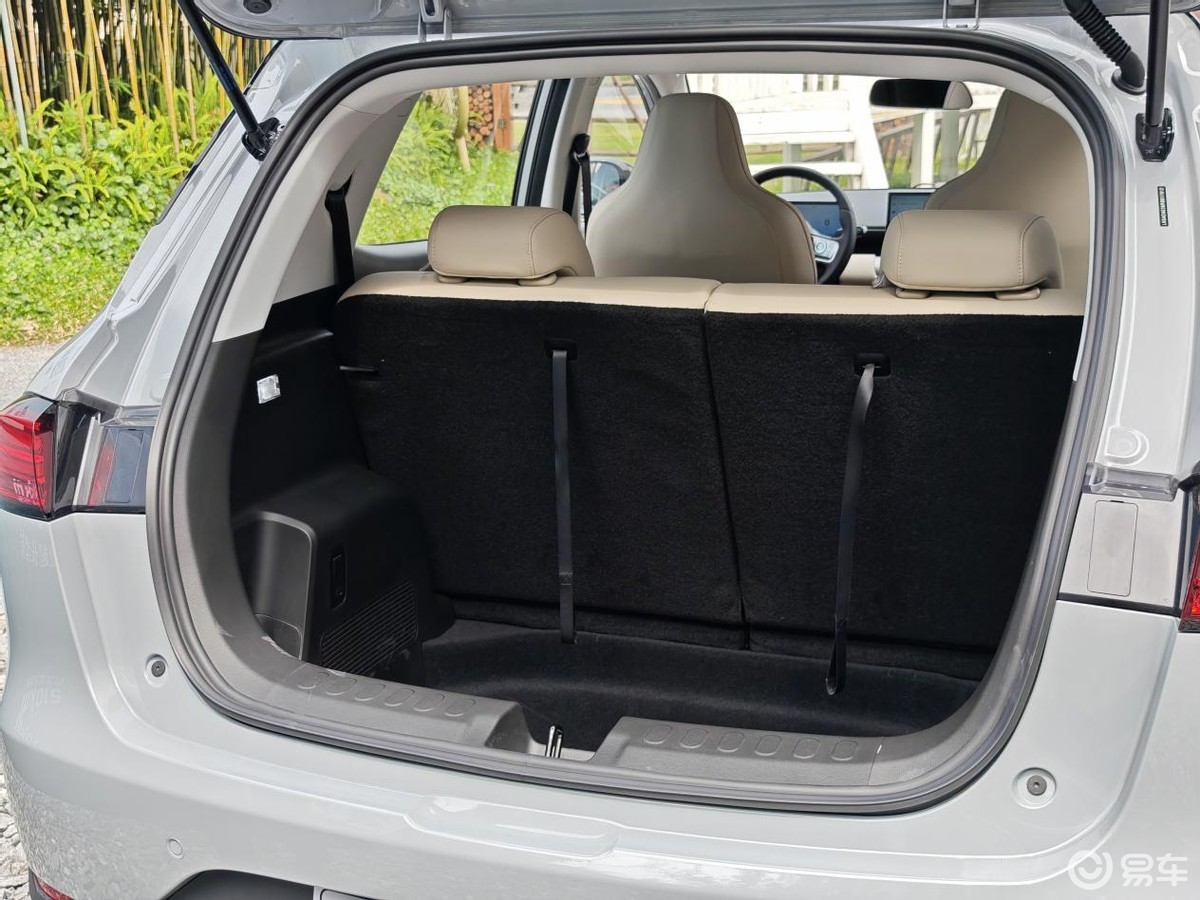 小型SUV中的佼佼者：小米汽车的性能表现_小米汽车图片报价新车报价_小米新型汽车