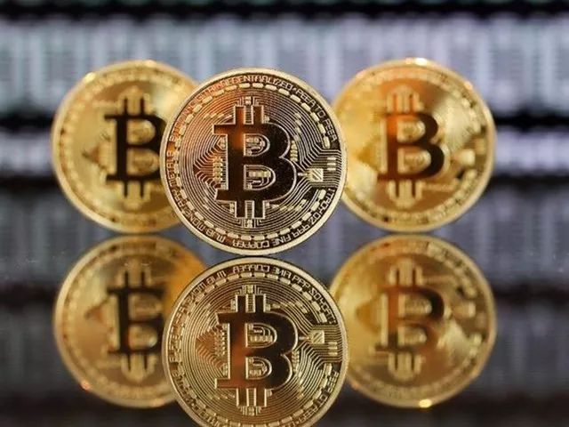 比特币颠覆传统金融_回顾比特币的历史：从技术创新到全球金融风潮的领军者_比特币金融创新