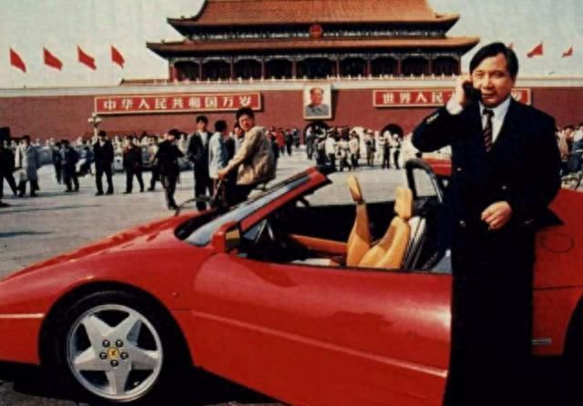 豪车排名前十名法拉利_豪华跑车法拉利_法拉利与名人：奢华车主的生活方式