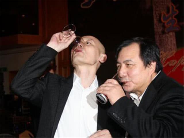 豪华跑车法拉利_豪车排名前十名法拉利_法拉利与名人：奢华车主的生活方式