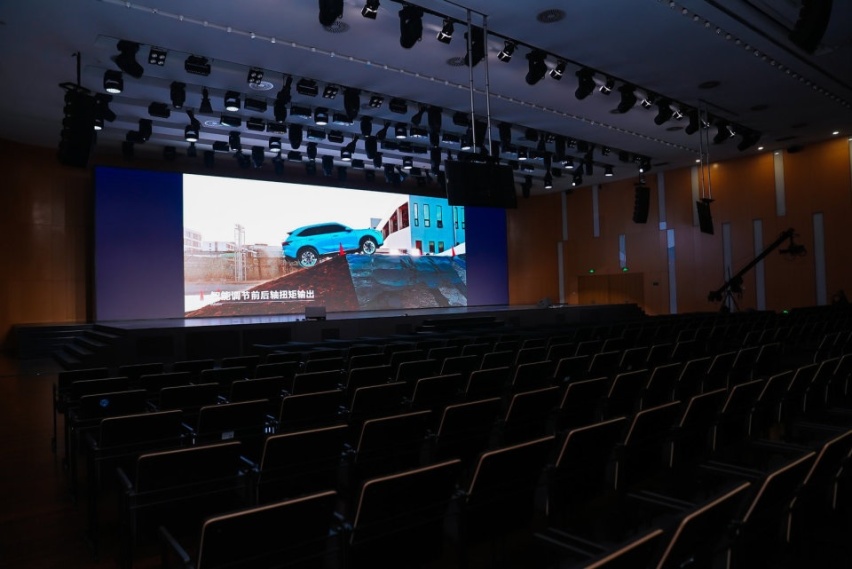 B级车市场中，新能源与传统燃油车的使用场景分析