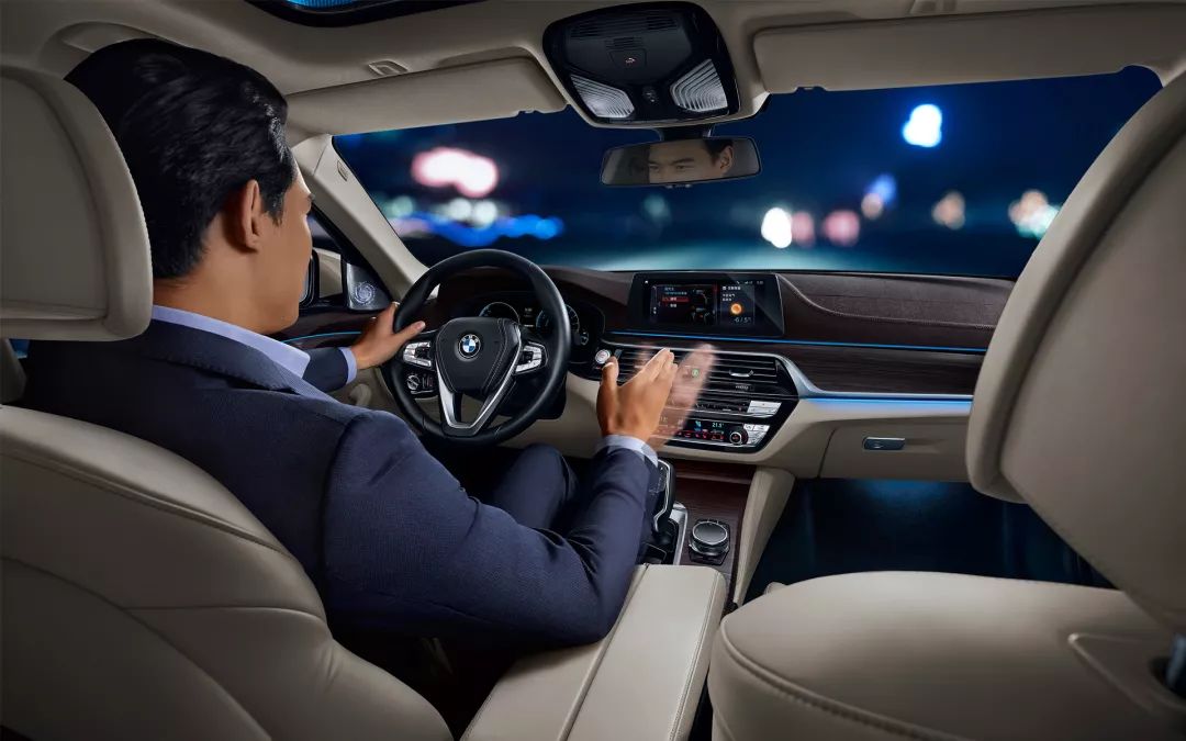 宝马汽车安全创新的市场反馈_宝马的创新发展之路_宝马的问题产品