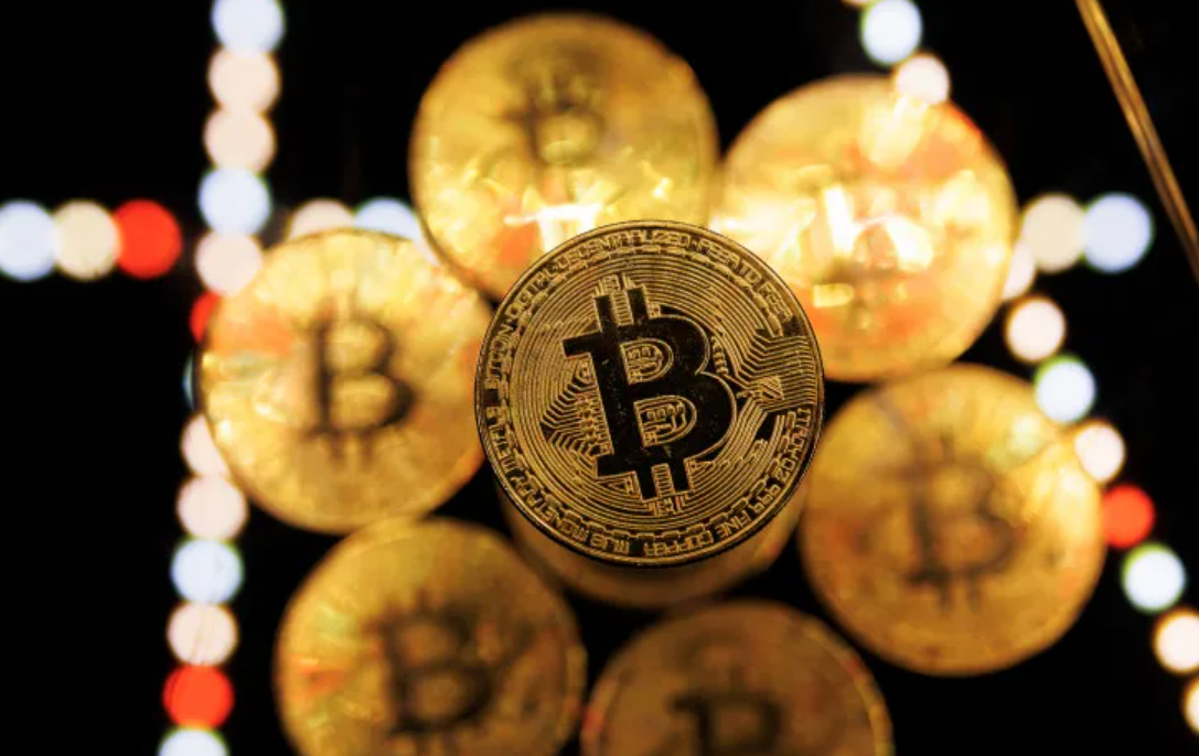 特朗普胜选后比特币先涨后跌，微软股东投票与美经济界储备呼吁影响行情