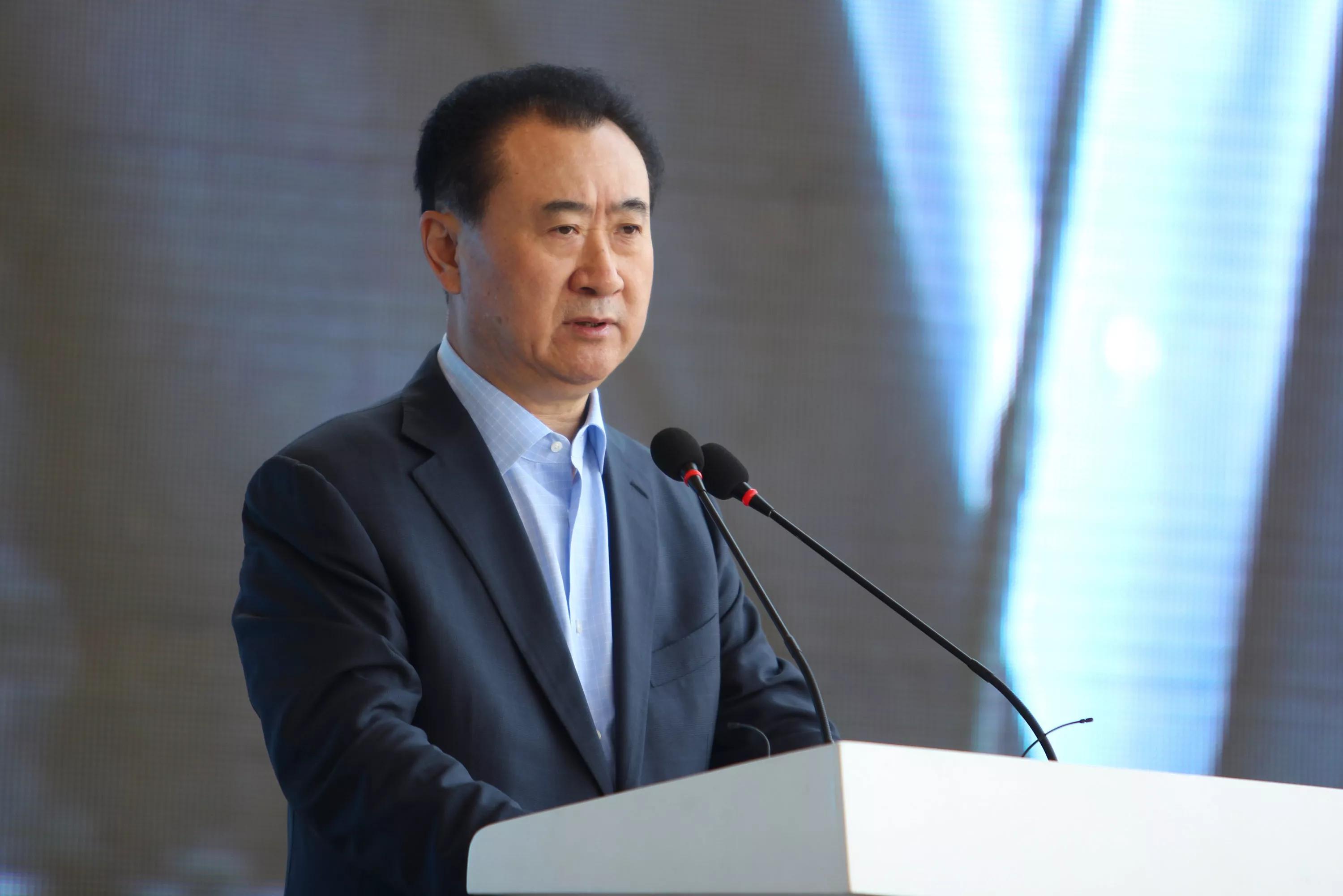 王健林的慈善_责任与担当公益海报_王健林的社会责任与公益活动