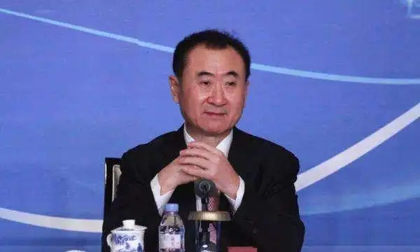 王健林的创业路：从军人家庭到创建万达帝国