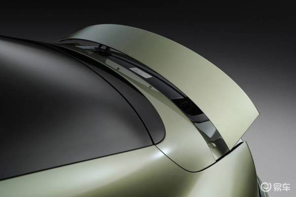 SU7车身空气动力学优化与豪华内饰设计解析：风阻系数低至0.195Cd