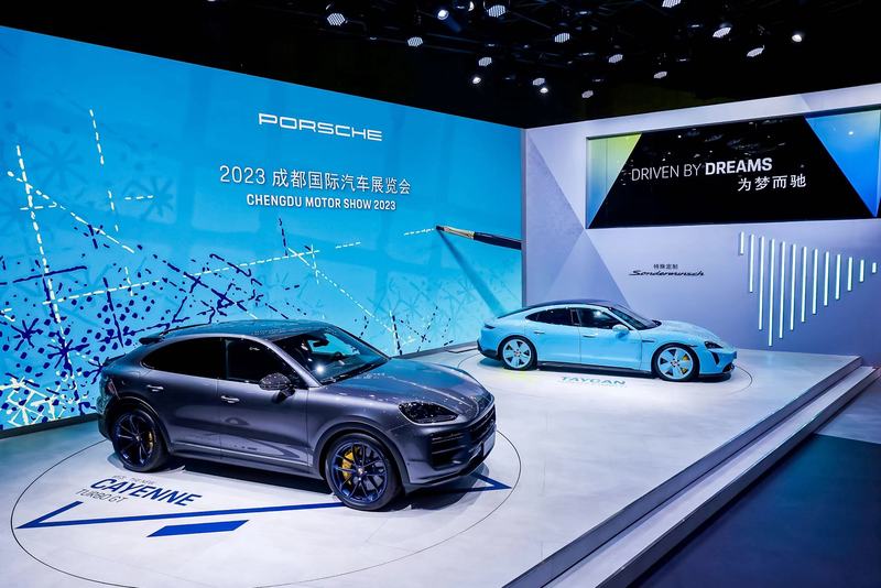 保时捷携手艺术家丁乙，展现个性化定制最高水平-图2