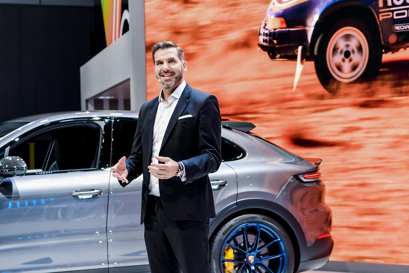 保时捷携手艺术家丁乙，展现个性化定制最高水平-图3