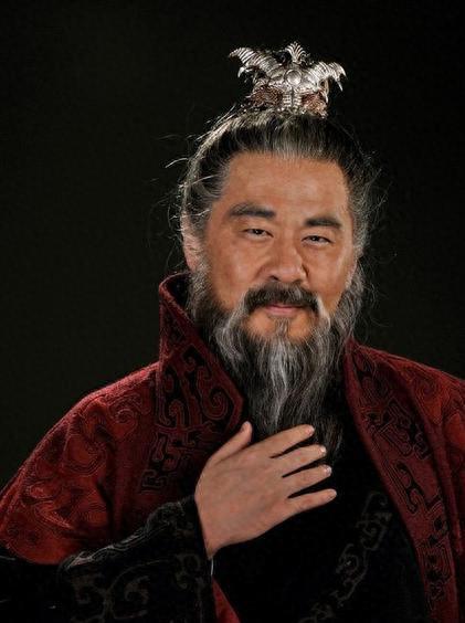 三国时期荀氏与曹操争权：汉室忠臣家族的命运抉择