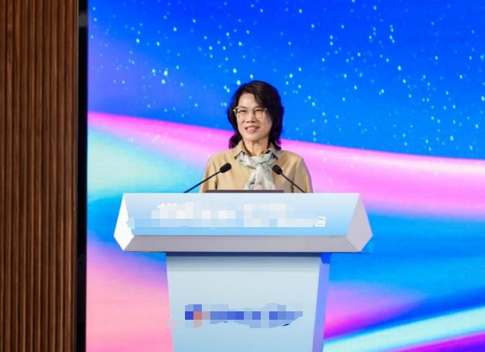 董明珠卸任格力董事长_格力电器对此次董明珠被停职的公开言论，市场反应与分析_格力董明珠今年说了什么