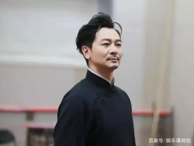 武打明星吴樾_吴樾与其他武打明星的对比_对比明星武打吴樾的视频