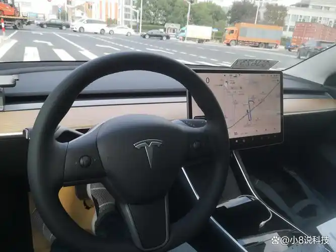 试驾特斯拉modely_特斯拉modely驾驶体验_驾驶新款特斯拉Model Y的五大理由