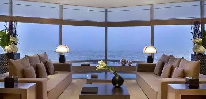 如何利用兰博基尼提升个人品牌形象？_兰博基尼品牌文化_兰博基尼产品定位