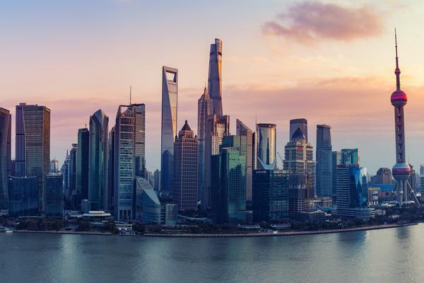 加密货币市场崛起与法律风险：虚拟货币投资指南与法治保障