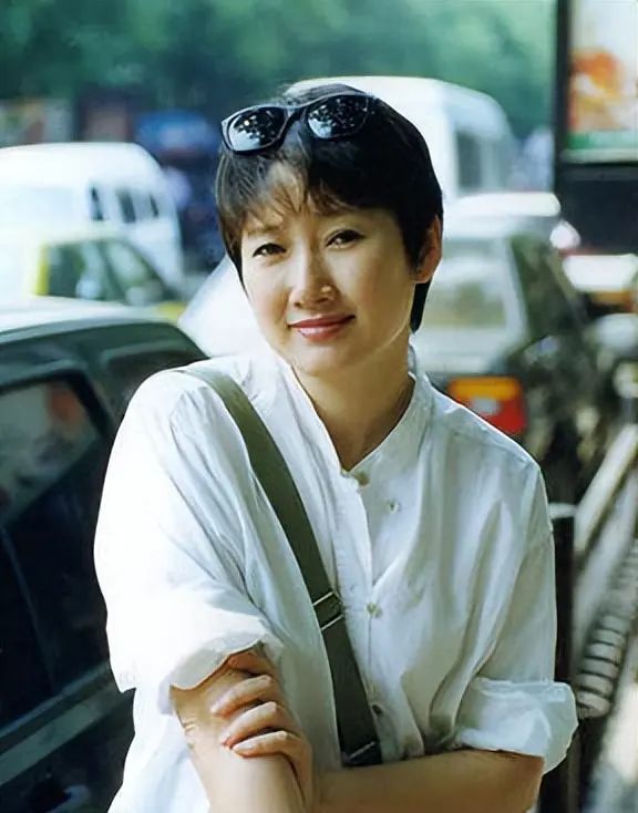 狄更斯的创作艺术_赠言创作与应用艺术_周慧敏的影视创作与艺术表现