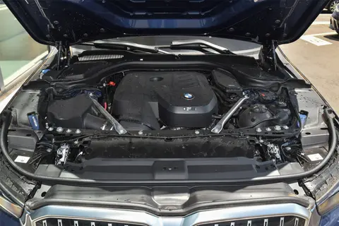 宝马新科技_安全科技与豪华体验：宝马的完美结合_宝马科技