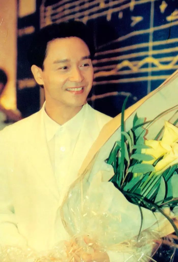 张国荣的经典歌曲背后的故事_张国荣背后歌曲经典故事有哪些_张国荣歌曲代表作