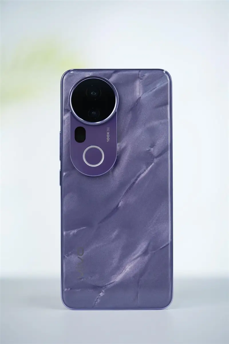 评测ViVo的拍照效果：从镜头到成像_vivo手机摄像怎么样_vivo的镜头是蔡司的吗