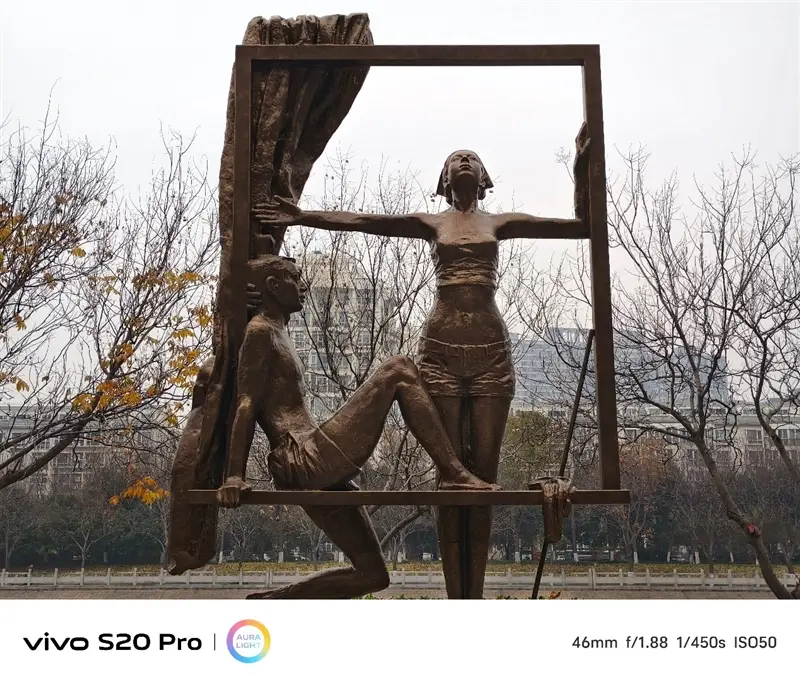 vivo的镜头是蔡司的吗_vivo手机摄像怎么样_评测ViVo的拍照效果：从镜头到成像