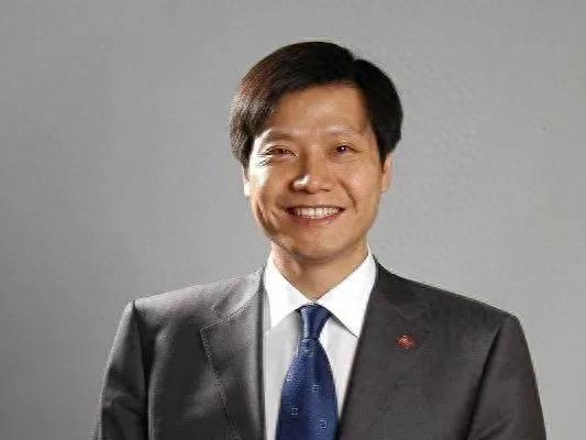 雷军逆袭之路：从普通家庭到中国首富，小米汽车 Ultra 的诞生