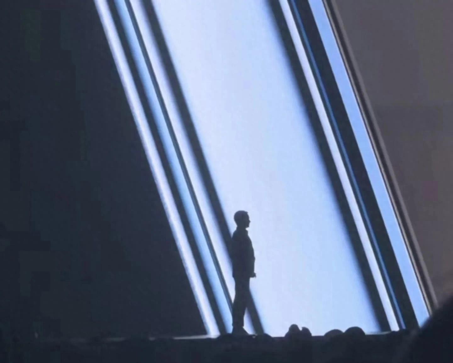 2025年2月27日：雷军登顶中国首富，小米市值突破1.4万亿港元