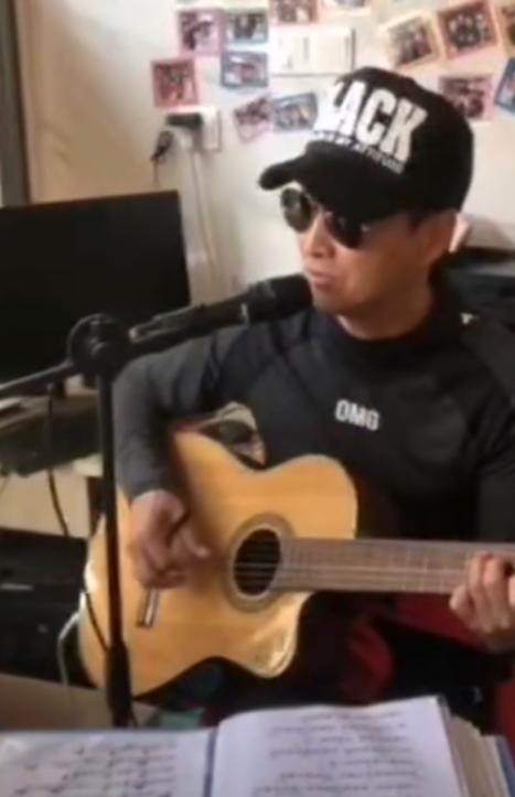 刘德华足球歌曲_刘德华踢足球的歌_刘德华与足球的热爱与支持