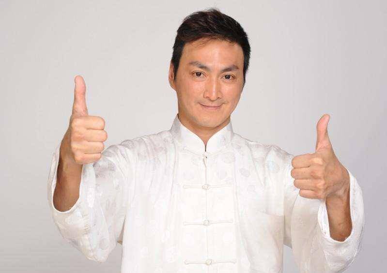 刘德华与足球的热爱与支持_刘德华踢足球的歌_刘德华足球歌曲