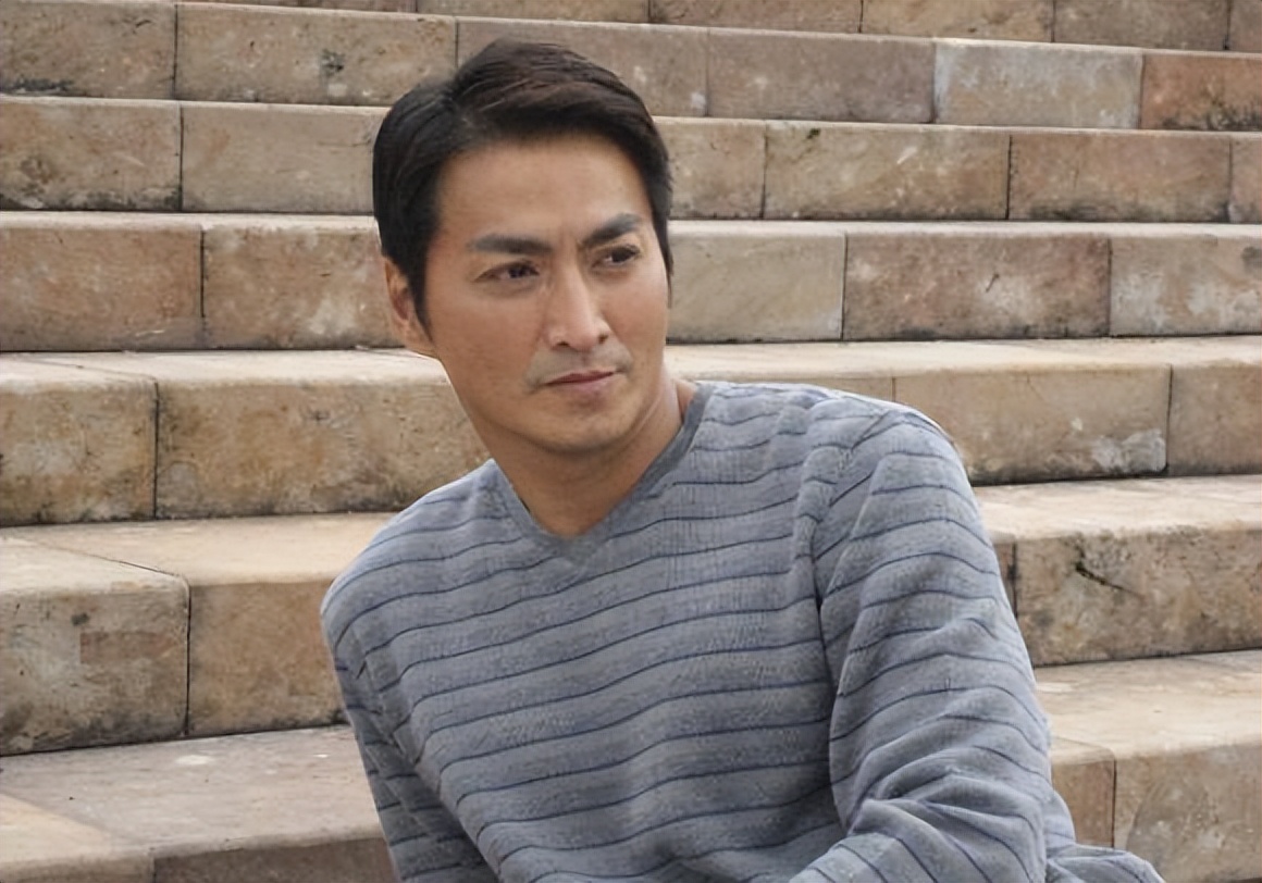 刘德华与足球的热爱与支持_刘德华踢足球的歌_刘德华足球歌曲