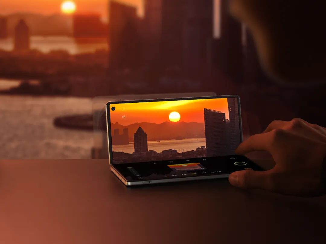 2024年全国两会：新质生产力引领中国经济发展新方向