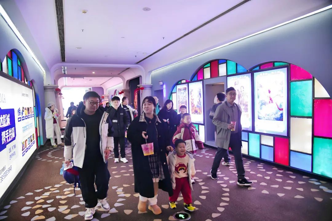 搜索幕后花絮_四大电影的幕后花絮与拍摄揭秘_揭秘大片幕后