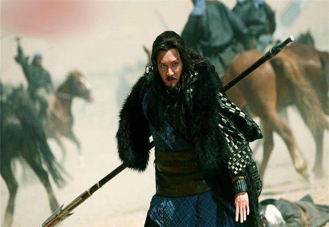 项羽与平定叛乱的故事_项羽平定叛乱故事简介_项羽众叛亲离的故事