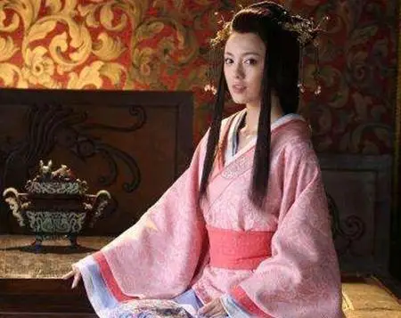 2014年咸阳警方凌晨围捕小山村山洞，揪出盗墓分子挖出西汉鲁元公主古墓